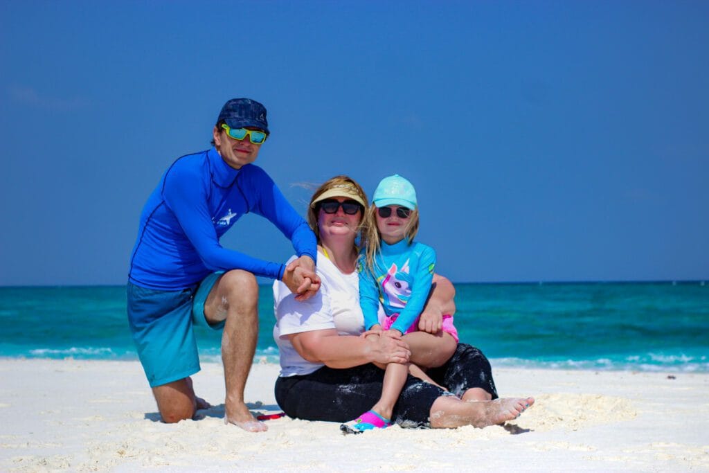 Guest Enjoying the beach of Fodhdhoo