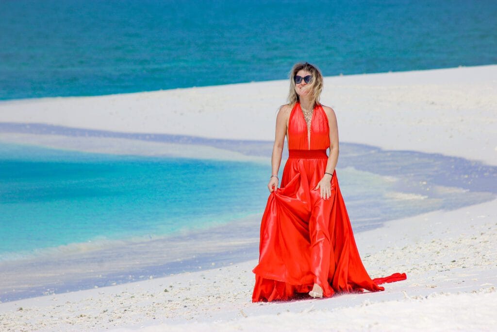 Guest photoshoot on sandbank at Fodhdho Maldives.